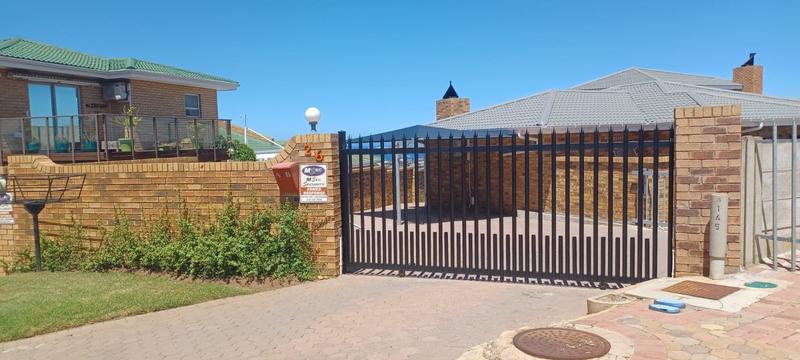 4 Bedroom Property for Sale in Menkenkop Western Cape